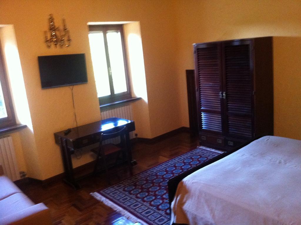 B&B Soiano Del Lago Ruang foto